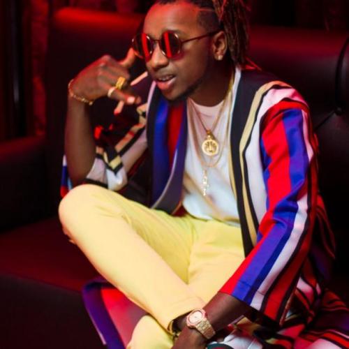 yung6ix putting on freestyle