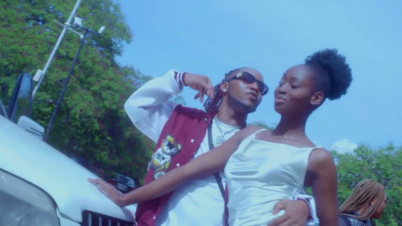 Senior Maintain – Cash Out ft. Flavour
