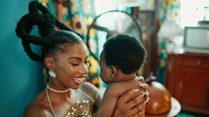 Asake – Organise Video 1